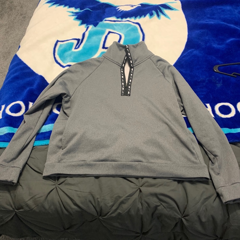 Nike dri fit half sip sweater